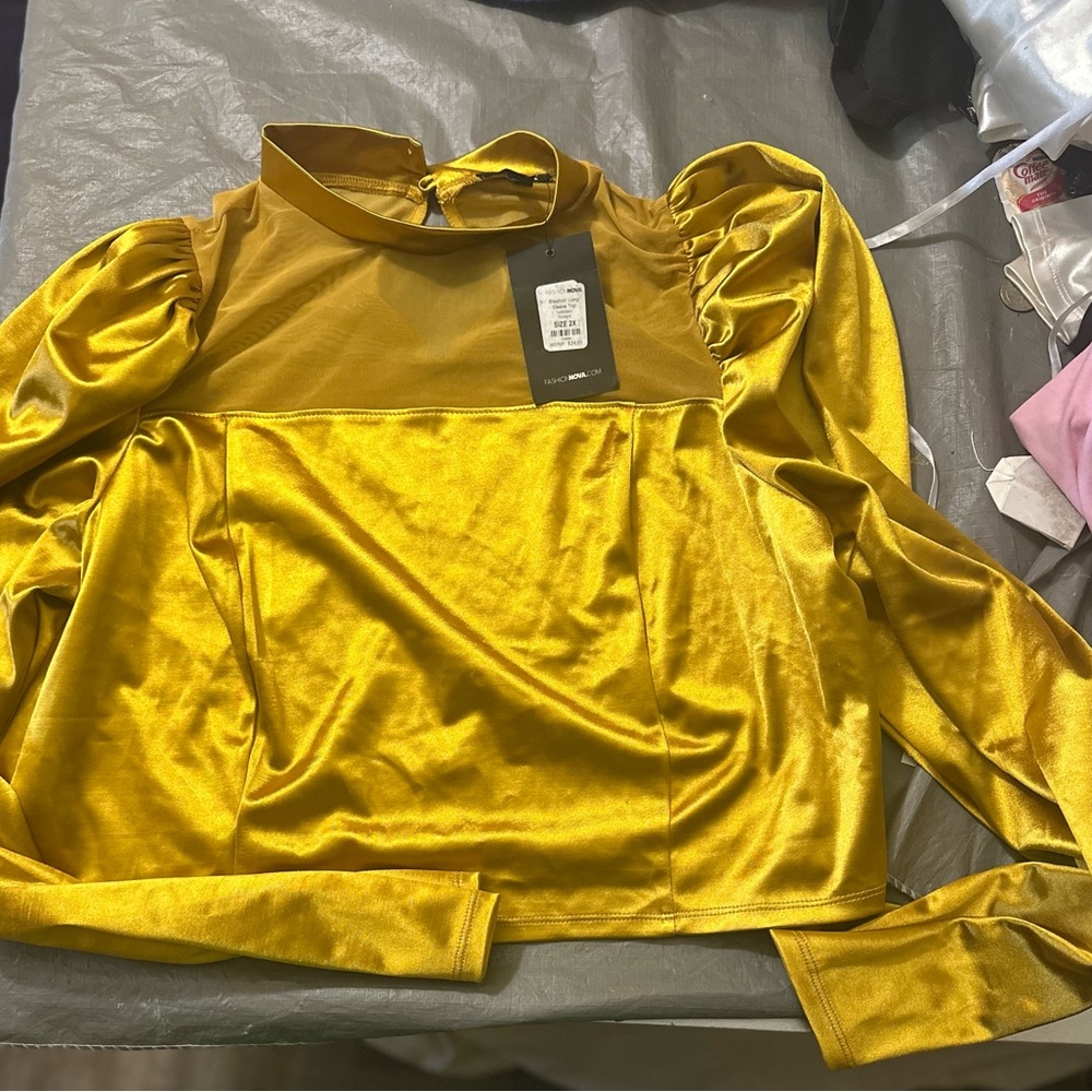 Gold Fashion Nova Women's Top